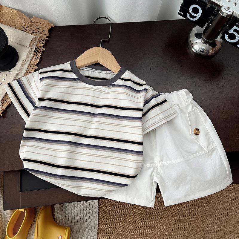 Boys Summer Thin Suit Middle and Small Children Set of T-shirt + Pants Sports Two-piece Set 120
Boys Summer Thin Suit Middle and Small Children Set of T-shirt + Pants Sports Two-piece Set 120