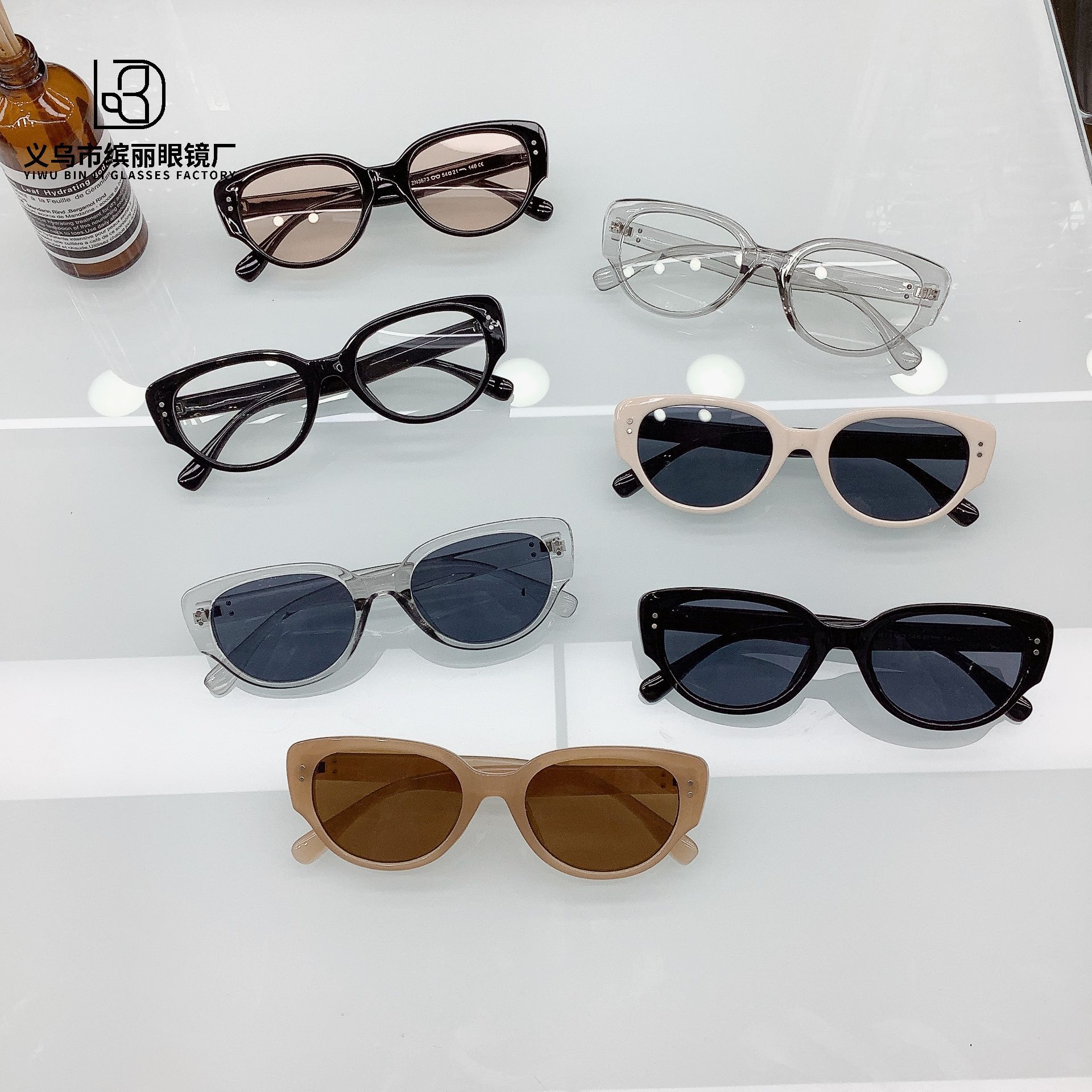 Retro American Cat S Eye Women S Sunglasses Sunshade Fashionable Simple High-End Sunglasses Glasses коричневий
Retro American Cat S Eye Women S Sunglasses Sunshade Fashionable Simple High-End Sunglasses Glasses коричневий