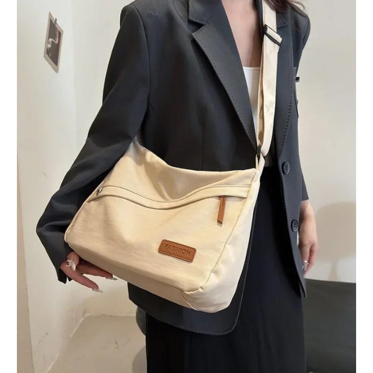 Универсальные женские сумки через плечо из прочного нейлона с застежкой-молнией и внутренним карманом. Сумка через плечо большой емкости
Универсальные женские сумки через плечо из прочного нейлона с застежкой-молнией и внутренним карманом. Сумка через плечо большой емкости