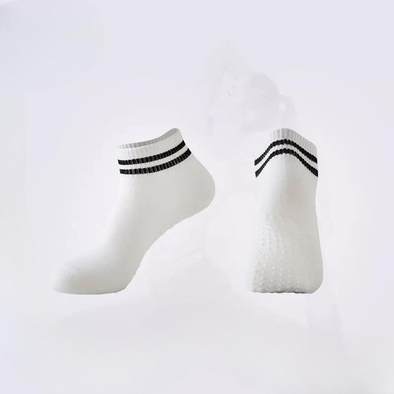 Женские носки для йоги, танцев, фитнеса, пилатеса, с точечным клеем, не скатывающиеся, спортивные, нескользящие 1 pair белый
Женские носки для йоги, танцев, фитнеса, пилатеса, с точечным клеем, не скатывающиеся, спортивные, нескользящие 1 pair белый