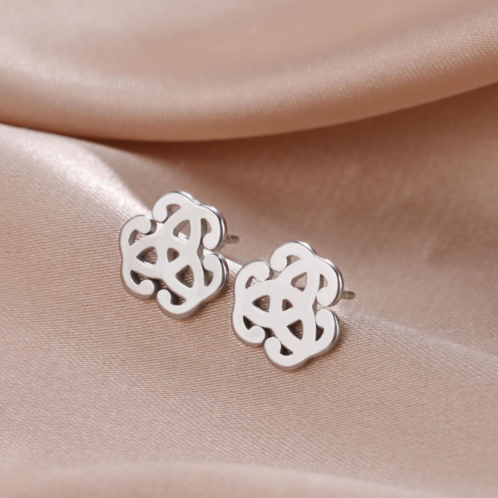 Witchcraft Stainless Steel Witch Knot Stud Earrings for Women Celtics Knot Amulet Protection Earring Jewelry Valentines Day Gift
Witchcraft Stainless Steel Witch Knot Stud Earrings for Women Celtics Knot Amulet Protection Earring Jewelry Valentines Day Gift