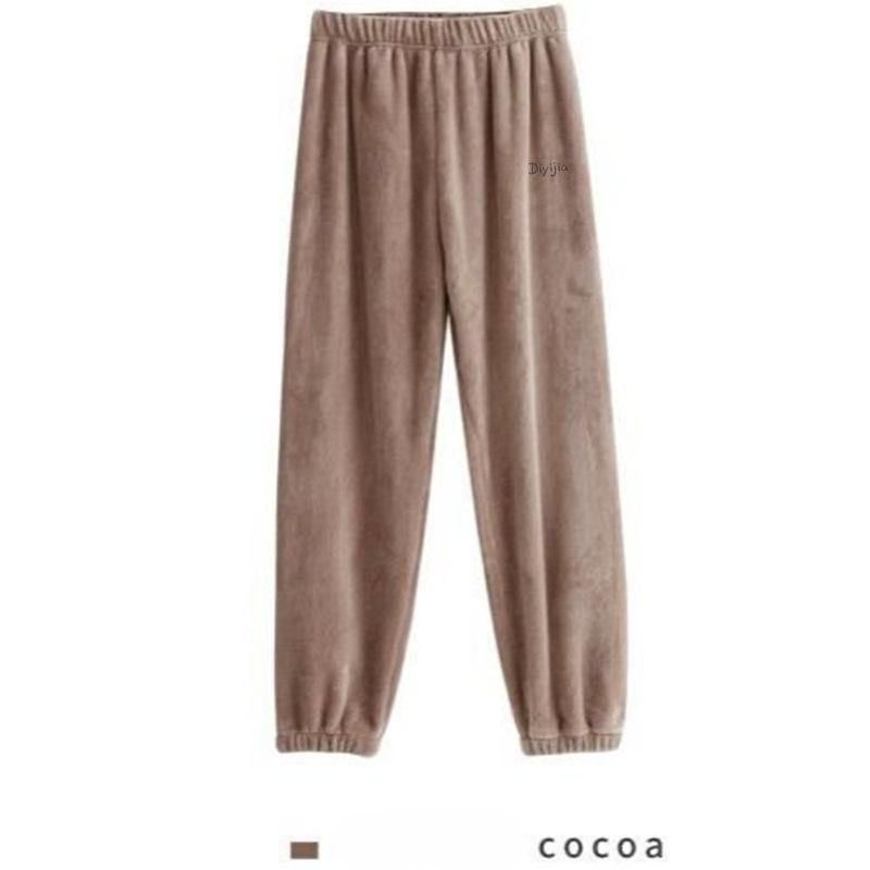Двусторонние теплые флисовые штаны для тепла весной и зимой. Повседневная свободная пижама из кораллового флиса, которую можно носить на улице, чтобы согреться дома. one size какао
Двусторонние теплые флисовые штаны для тепла весной и зимой. Повседневная свободная пижама из кораллового флиса, которую можно носить на улице, чтобы согреться дома. one size какао