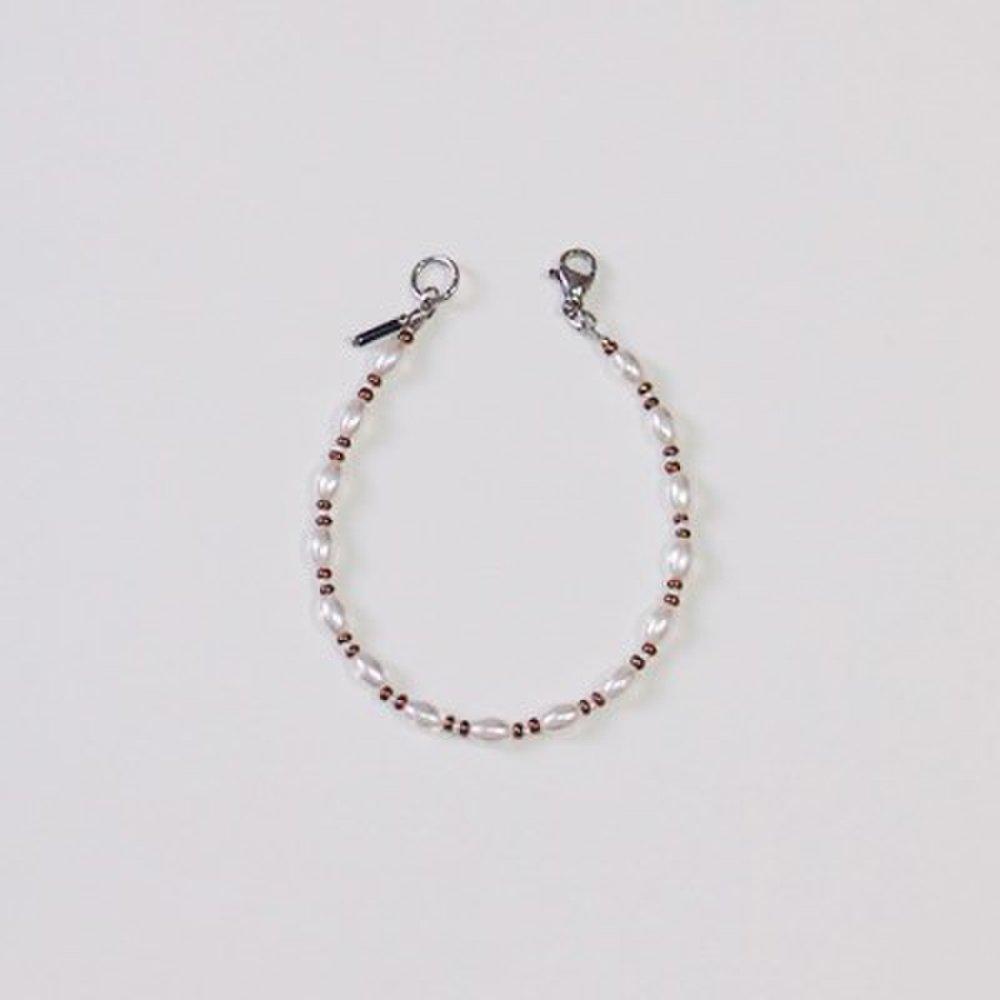 Pearl_Brn_Br White-brown pearl bracelet
Pearl_Brn_Br White-brown pearl bracelet