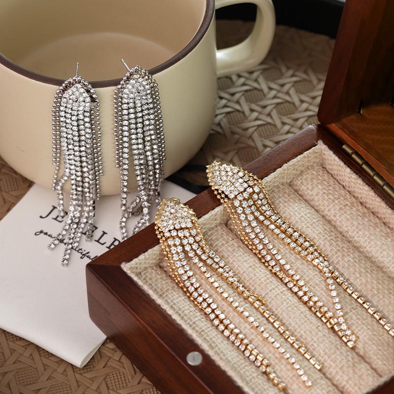 S925 Silver Geometric Triangle Long Tassel Earrings with Full Diamonds - Trendy Statement Jewelry for Women
S925 Silver Geometric Triangle Long Tassel Earrings with Full Diamonds - Trendy Statement Jewelry for Women