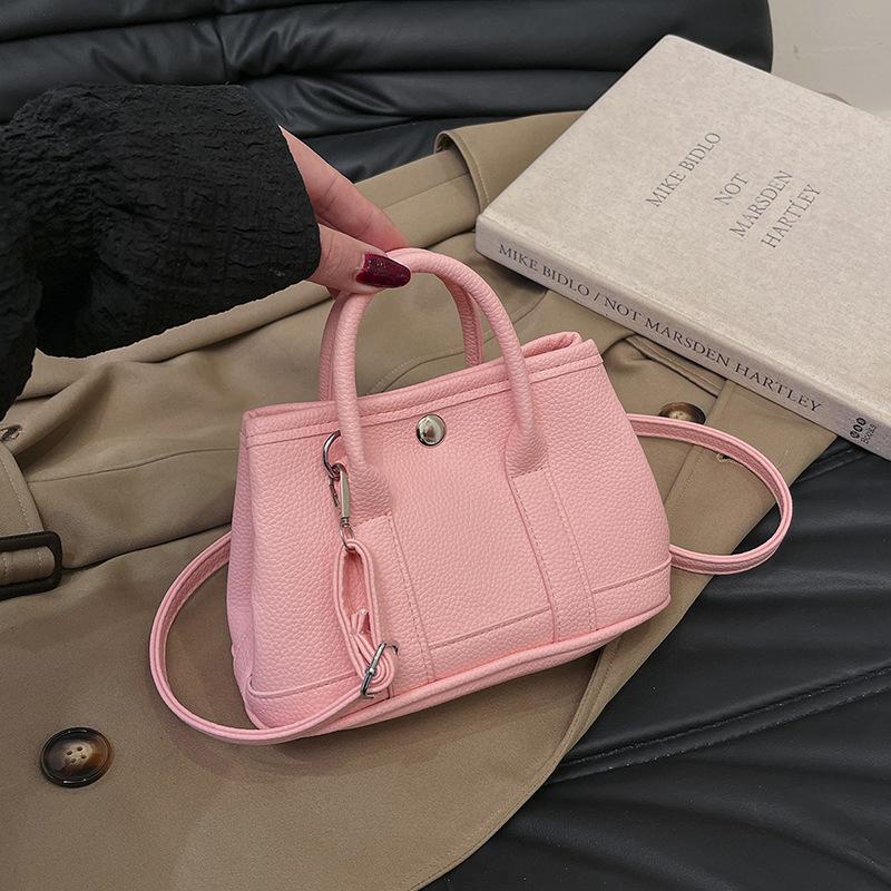 New textured handbag bag women s sweet lychee pattern shoulder messenger bag fashionable splicing bucket bag білий
New textured handbag bag women s sweet lychee pattern shoulder messenger bag fashionable splicing bucket bag білий