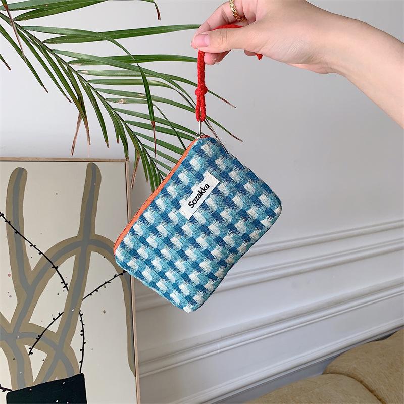 Coated Stylish Plaid Rope Lipstick Bag Women Makeup Bag Fashion Wallet Portable StyleA
Coated Stylish Plaid Rope Lipstick Bag Women Makeup Bag Fashion Wallet Portable StyleA