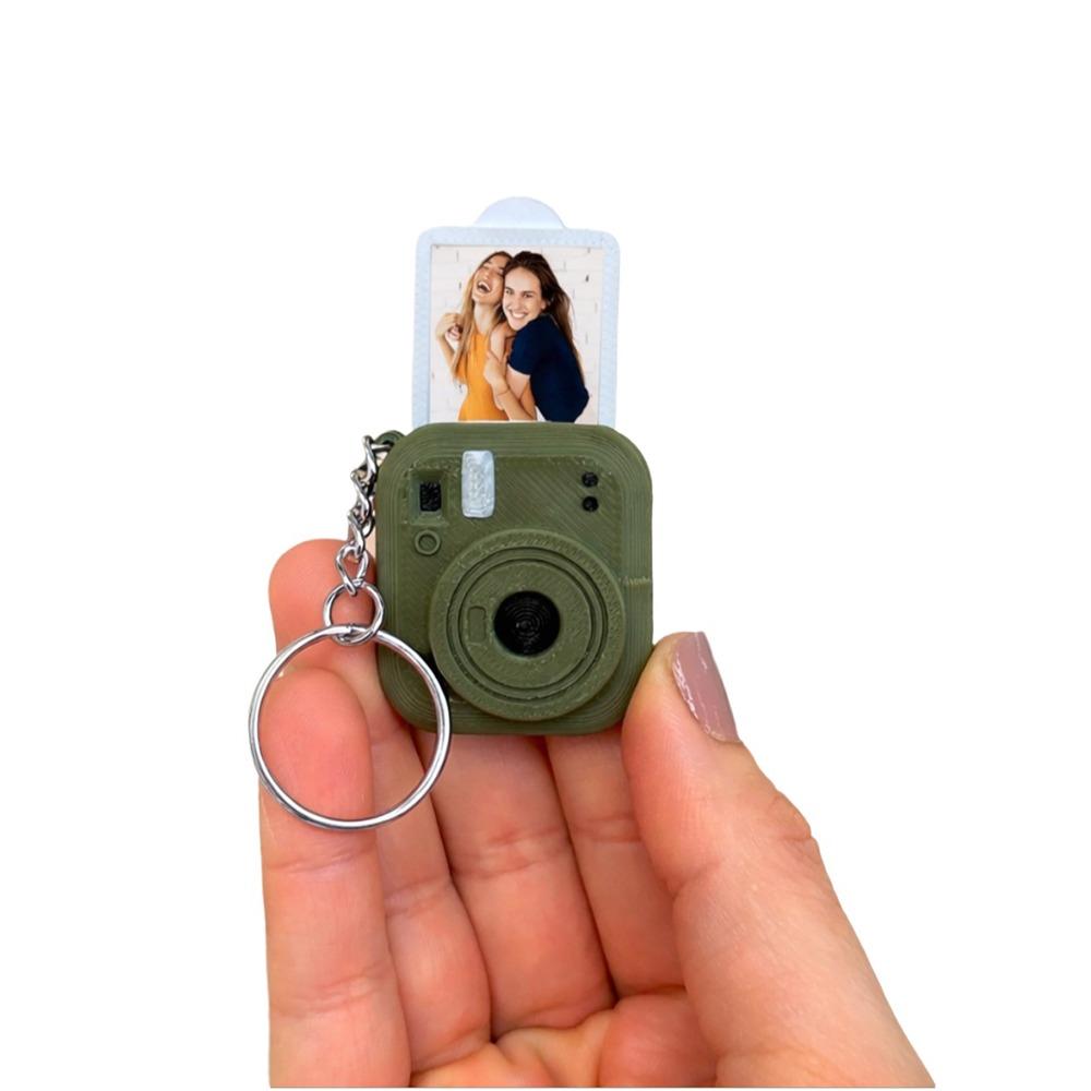 Portable 3D Print Camera Pendant Metal Key Ring Bag Hanging Ornament Personal Use темно-зелений колір
Portable 3D Print Camera Pendant Metal Key Ring Bag Hanging Ornament Personal Use темно-зелений колір