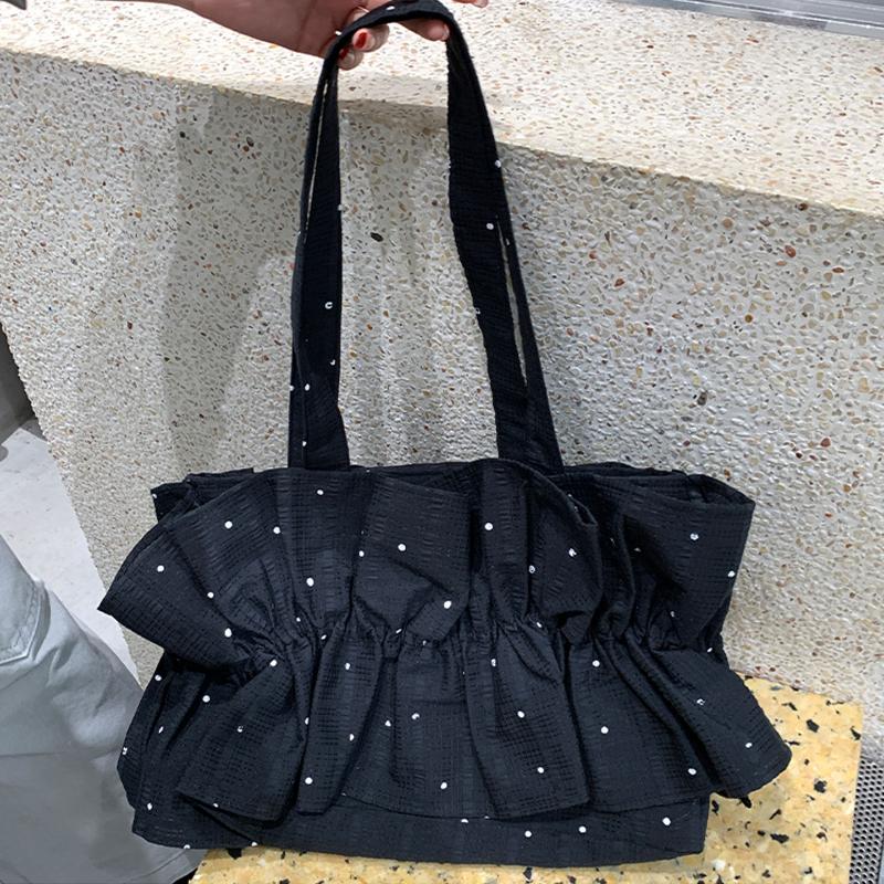 Korean Style Polka Dot Ruffle Shoulder Bag Women s Large Capacity Tote Bag Magnetic Buckle Design Lightweight Commuter Handbag 39x7x23cm
Korean Style Polka Dot Ruffle Shoulder Bag Women s Large Capacity Tote Bag Magnetic Buckle Design Lightweight Commuter Handbag 39x7x23cm