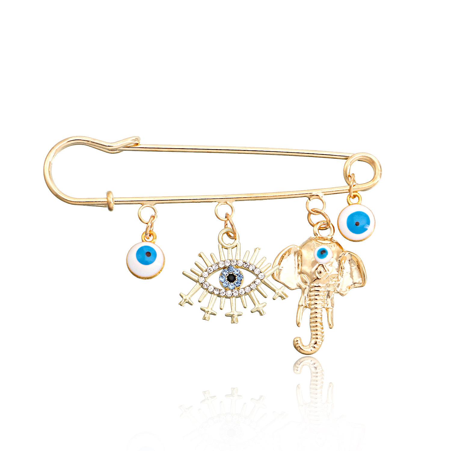 European and American jewelry ins wind geometry devil s eye pendant chest pendant needle women s trend exaggerated pin accessories золотой
European and American jewelry ins wind geometry devil s eye pendant chest pendant needle women s trend exaggerated pin accessories золотой
