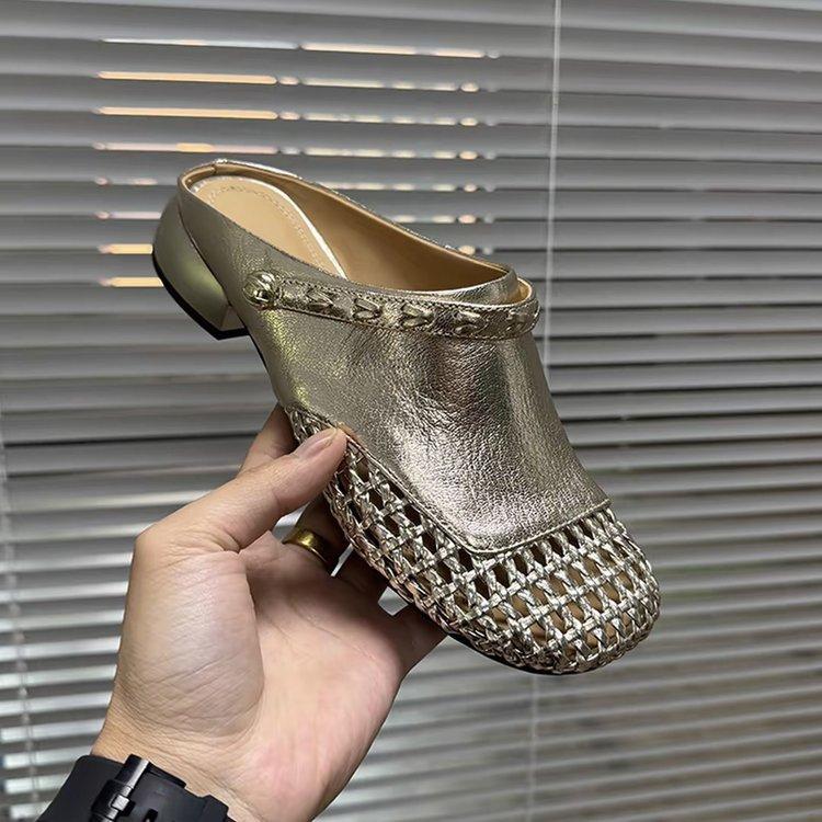 Soft leather version~ Summer breathable woven half slippers women s fashion outer wear versatile round head two wear thick heel leather slippers women 40
Soft leather version~ Summer breathable woven half slippers women s fashion outer wear versatile round head two wear thick heel leather slippers women 40