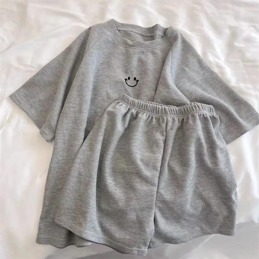 WTEMPO Модные спортивные шорты Безворсовые Наряд Невыцветающий Женский Свободный Костюм из рубашки и шорт M
WTEMPO Модные спортивные шорты Безворсовые Наряд Невыцветающий Женский Свободный Костюм из рубашки и шорт M