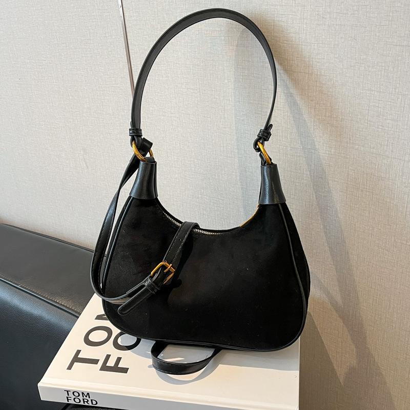 Popular bags women s large-capacity winter new fashion shoulder messenger bag commuting to work armpit bag
Popular bags women s large-capacity winter new fashion shoulder messenger bag commuting to work armpit bag