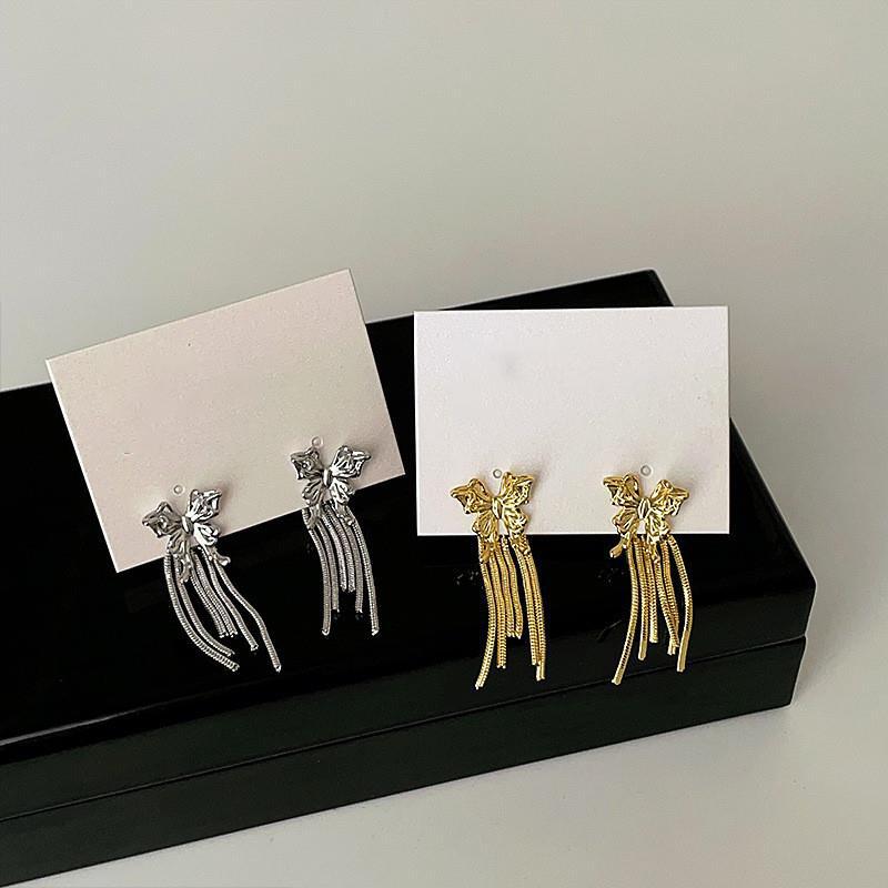 French metal butterfly tassel earrings light luxury high-end niche earrings fashion exaggerated cold wind earrings
French metal butterfly tassel earrings light luxury high-end niche earrings fashion exaggerated cold wind earrings