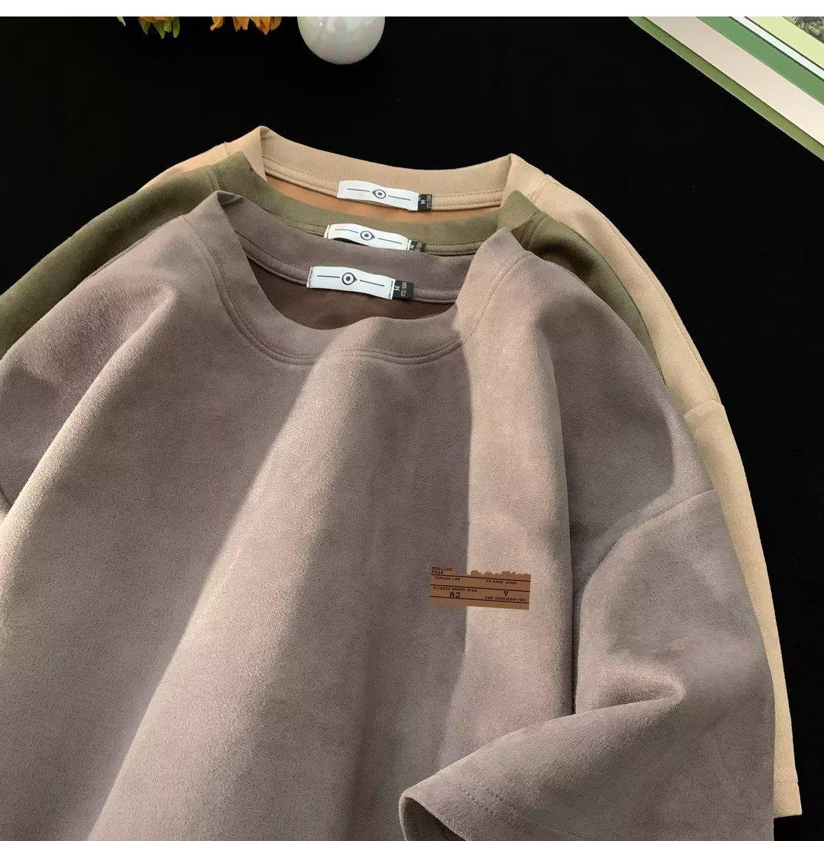 Мужская свободная повседневная футболка с коротким рукавом в корейском стиле - модный летний топ из Гонконга
Мужская свободная повседневная футболка с коротким рукавом в корейском стиле - модный летний топ из Гонконга