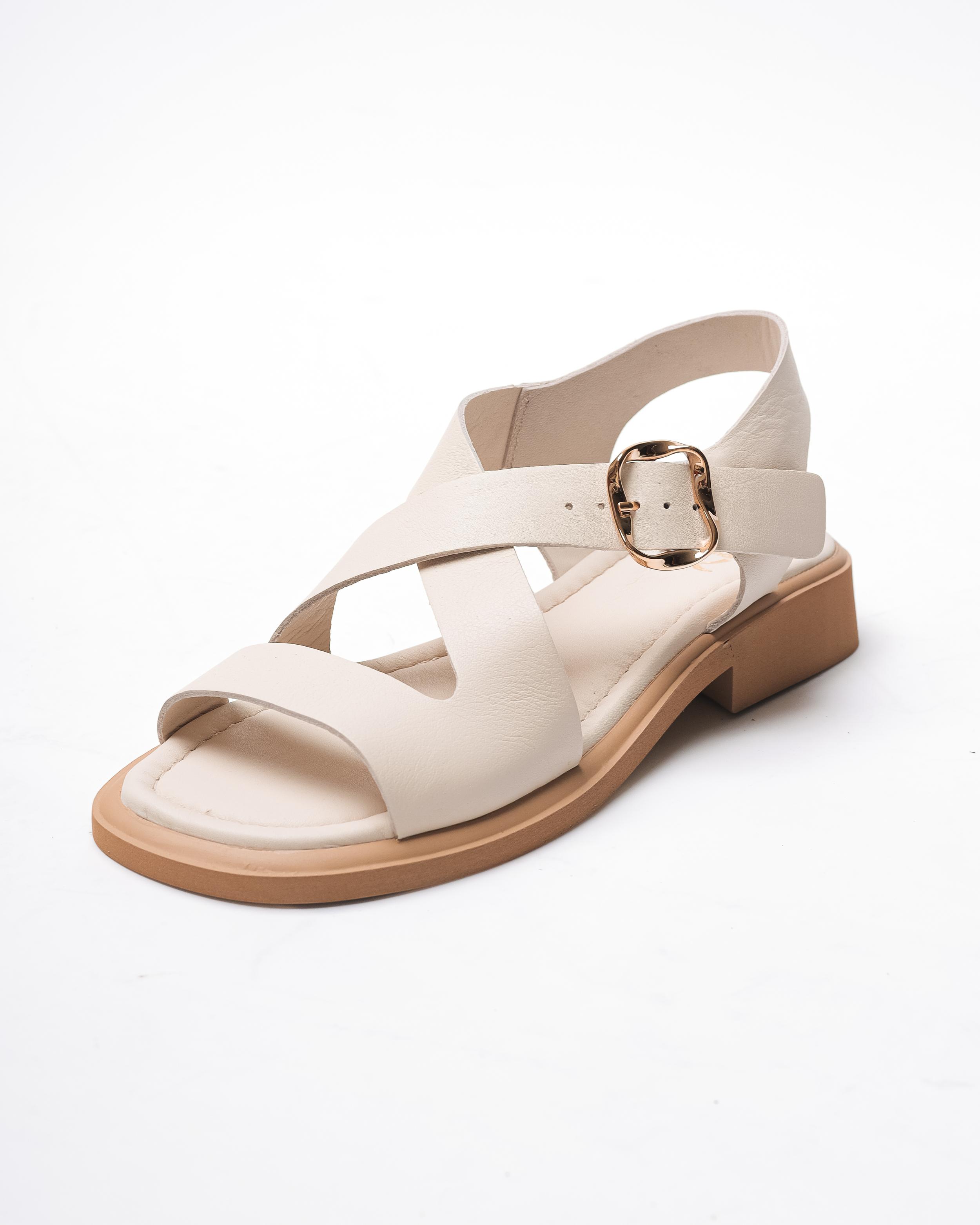 Aquamarin 1224 36 milk leather sandals with buckle 40 теплим білим кольором
Aquamarin 1224 36 milk leather sandals with buckle 40 теплим білим кольором
