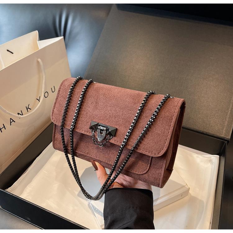 Premium niche design bag 2025 popular casual messenger chain shoulder bag retro versatile messenger bag women темно-коричневого
Premium niche design bag 2025 popular casual messenger chain shoulder bag retro versatile messenger bag women темно-коричневого