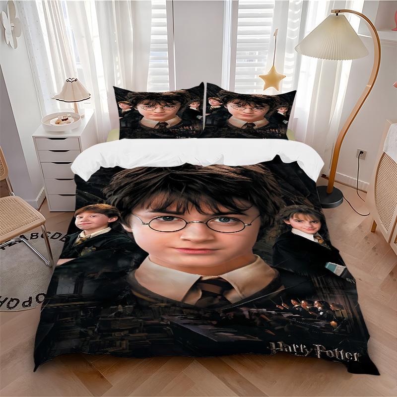 3pcs Harry Potter Bedding Set, Soft Polyester Duvet Cover and Pillowcases Seasons all suitable, Design for Bedroom L1003116 135x200cm
3pcs Harry Potter Bedding Set, Soft Polyester Duvet Cover and Pillowcases Seasons all suitable, Design for Bedroom L1003116 135x200cm