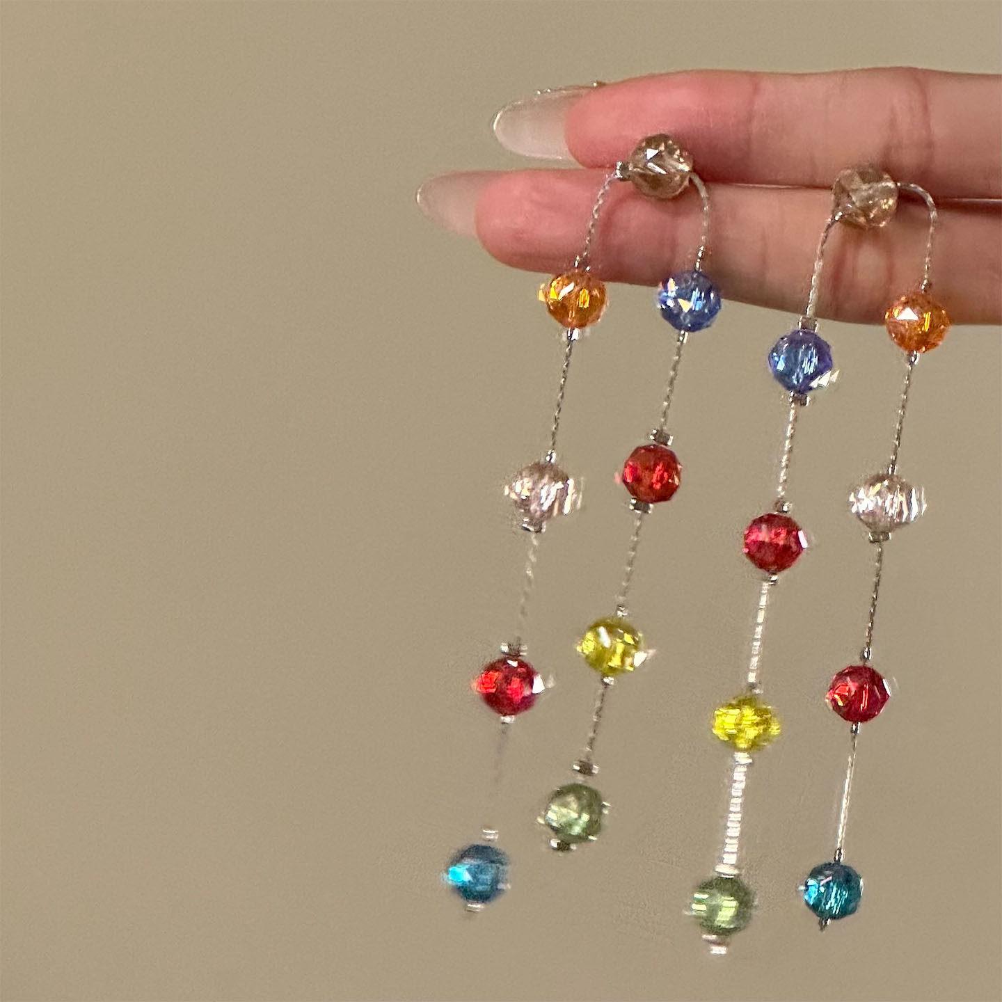 Изысканные серьги-гвоздики с кисточками из цветного стекла и серебряной иглой: Персонализированные Модные Высококлассные Аксессуары для Женщин
Изысканные серьги-гвоздики с кисточками из цветного стекла и серебряной иглой: Персонализированные Модные Высококлассные Аксессуары для Женщин
