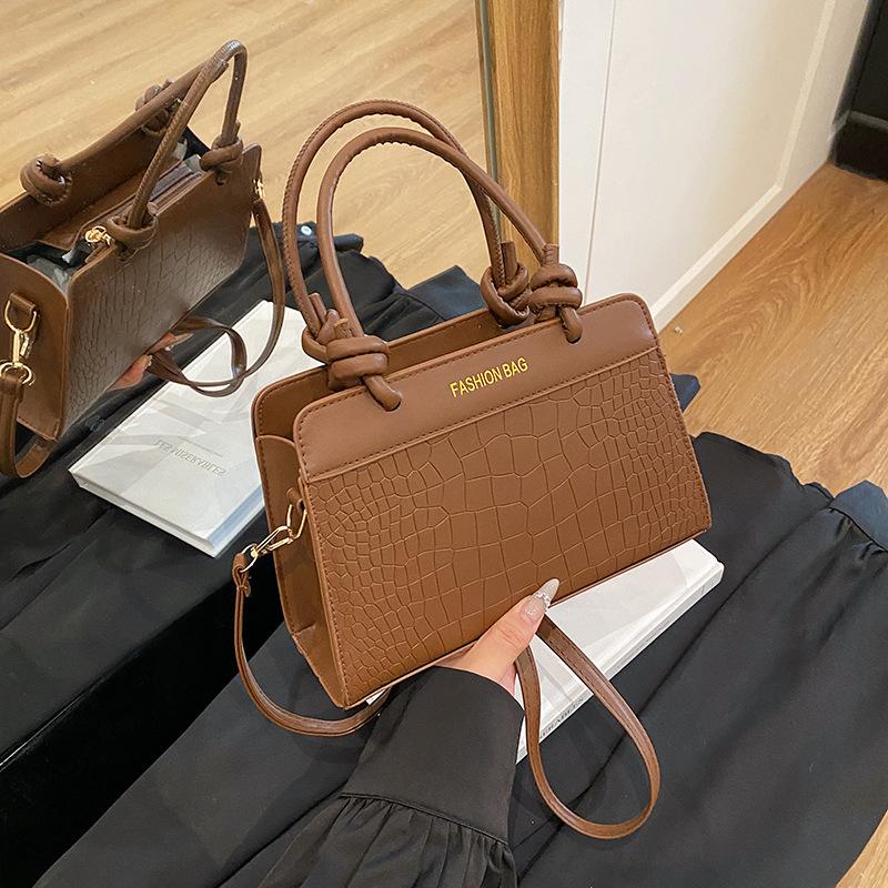 Однотонная темпераментная универсальная сумка лето новая высококачественная текстура атмосферная сумка-тоут сумка через плечо сумка-мессенджер женская коричневый
Однотонная темпераментная универсальная сумка лето новая высококачественная текстура атмосферная сумка-тоут сумка через плечо сумка-мессенджер женская коричневый