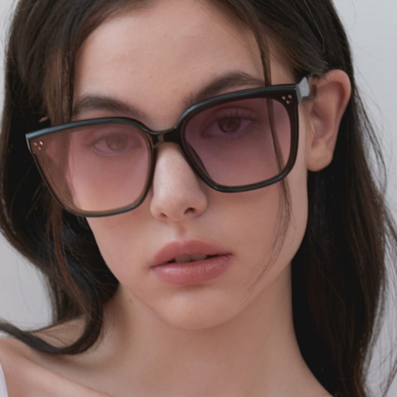 One Brilliant Orson-OB432-Purple Tint FREE
One Brilliant Orson-OB432-Purple Tint FREE