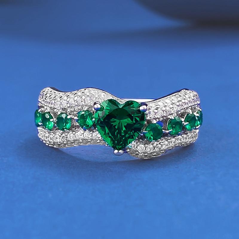 Hui Zhi Yi 2024 Heart-Shaped Emerald-Style Engagement Ring 6*6mm, European & American Design Size 7
Hui Zhi Yi 2024 Heart-Shaped Emerald-Style Engagement Ring 6*6mm, European & American Design Size 7