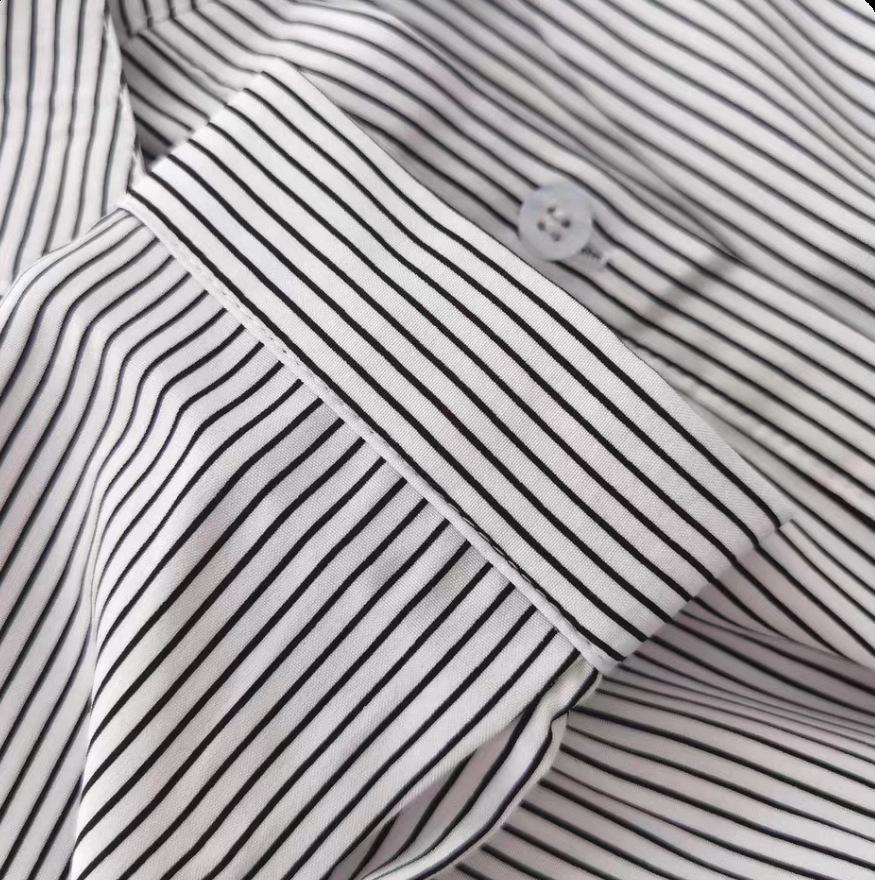 Висока жіноча сорочка-кардиган у корейському стилі, довга, біла, з відкладним коміром і довгими рукавами 3XL (135-145 lbs)
Висока жіноча сорочка-кардиган у корейському стилі, довга, біла, з відкладним коміром і довгими рукавами 3XL (135-145 lbs)