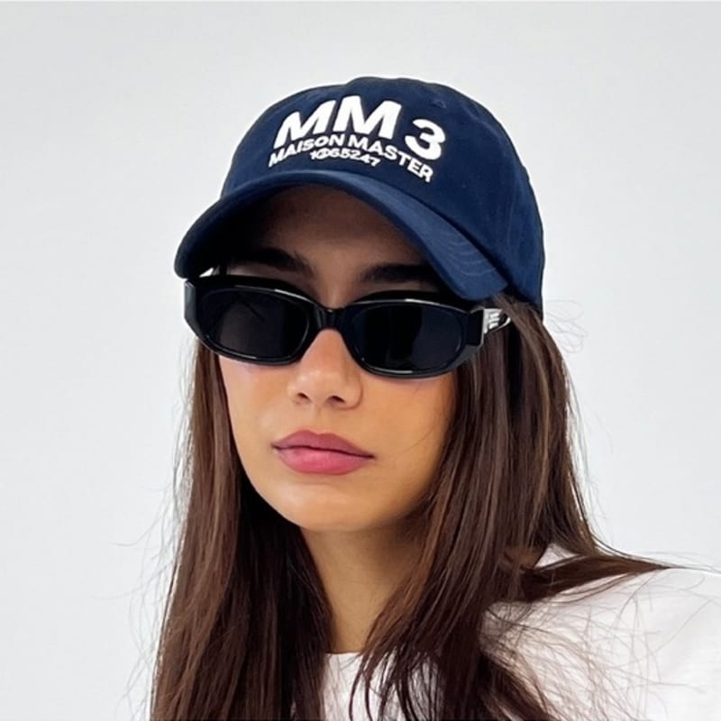 MAISON MASTER MM3 Embroidered Logo Ball Cap RED
MAISON MASTER MM3 Embroidered Logo Ball Cap RED