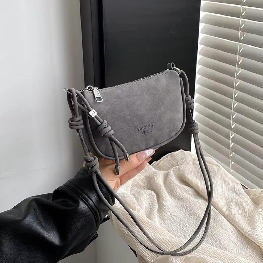 New Simple Retro Suede Shoulder Bags Adjustable Solid Color Women Crossbody Bag Lightweight Portable Female Phone Clutch
New Simple Retro Suede Shoulder Bags Adjustable Solid Color Women Crossbody Bag Lightweight Portable Female Phone Clutch
