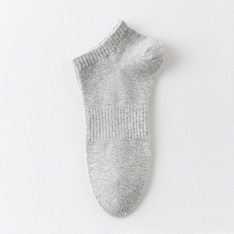 Men s Style Mid-calf Black, White and Gray Striped Slim-fit Sweat-absorbing, Breathable, Anti-odor, Business Casual Cotton Sports Socks in Solid Color 1 pair сірий
Men s Style Mid-calf Black, White and Gray Striped Slim-fit Sweat-absorbing, Breathable, Anti-odor, Business Casual Cotton Sports Socks in Solid Color 1 pair сірий