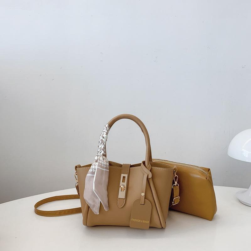 High-value small bags, women s bags, summer versatile 2025 new texture, popular messenger bags this year, portable bucket bags хаки
High-value small bags, women s bags, summer versatile 2025 new texture, popular messenger bags this year, portable bucket bags хаки
