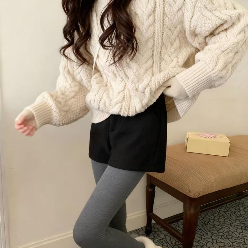Women s Black High-Waist Slimming A-Line Wool Shorts - Spicy Style, Bootcut, Wide-Leg for Autumn/Winter 2025 Extra Large чорний
Women s Black High-Waist Slimming A-Line Wool Shorts - Spicy Style, Bootcut, Wide-Leg for Autumn/Winter 2025 Extra Large чорний
