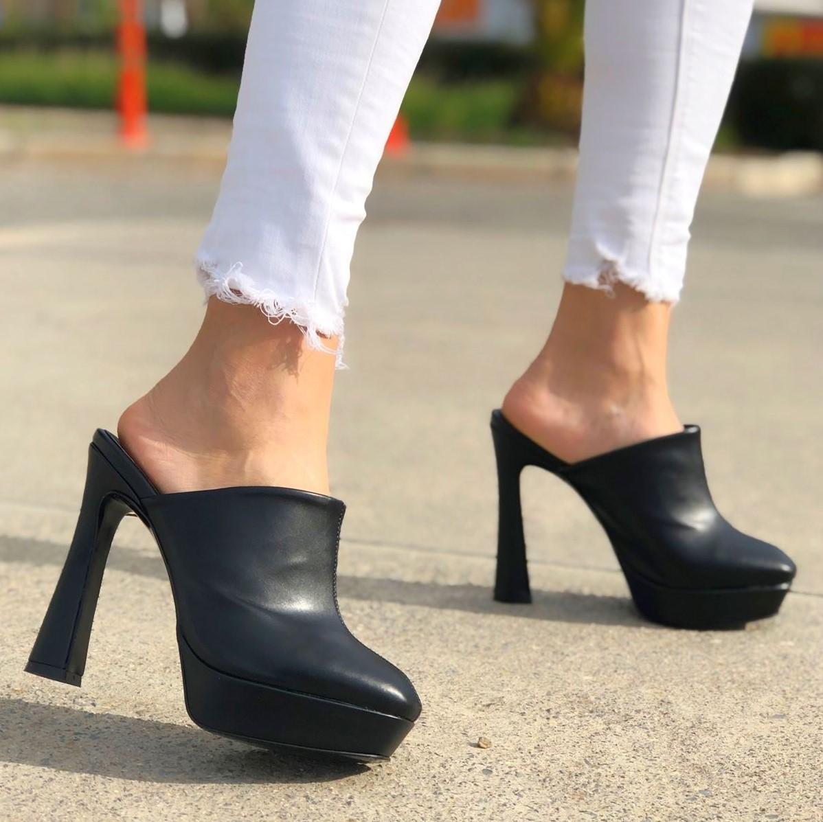 Женская модная обувь ручной работы из специальной кожи на каблуках 
Женская модная обувь ручной работы из специальной кожи на каблуках