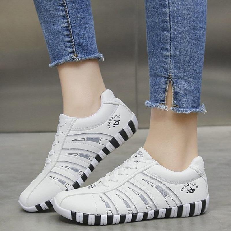 Модная женская обувь Весна Новые кроссовки для бега на открытом воздухе на плоской подошве со шнуровкой Большого размера Повседневные удобные кроссовки Sapatos Femininos 36 белый
Модная женская обувь Весна Новые кроссовки для бега на открытом воздухе на плоской подошве со шнуровкой Большого размера Повседневные удобные кроссовки Sapatos Femininos 36 белый