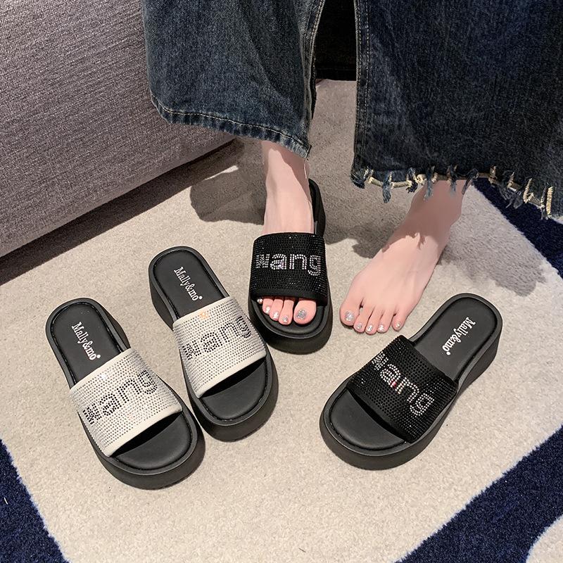 Summer new small muffin bottom rhinestone cool slippers one-word drag women s casual versatile thick-soled slippers 35
Summer new small muffin bottom rhinestone cool slippers one-word drag women s casual versatile thick-soled slippers 35