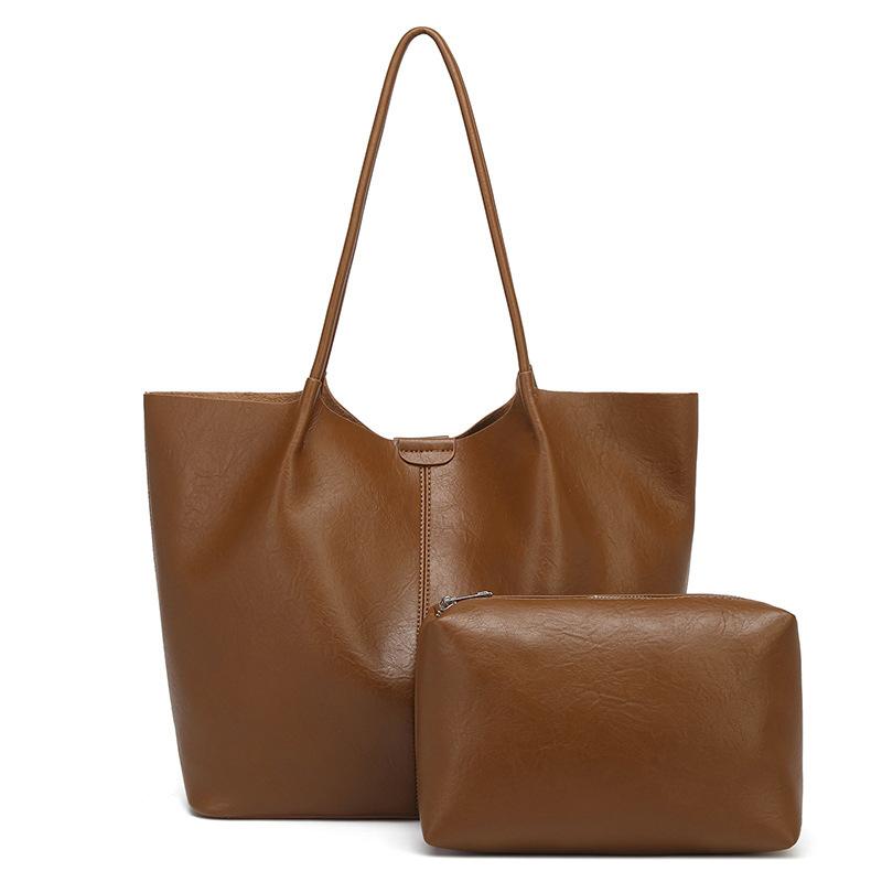 Vintage Oil Wax Leather Underarm Bag Women S Fashion Commuter Child And Mother Bag Casual Women S Tote Shoulder Bag 50*14*30
Vintage Oil Wax Leather Underarm Bag Women S Fashion Commuter Child And Mother Bag Casual Women S Tote Shoulder Bag 50*14*30
