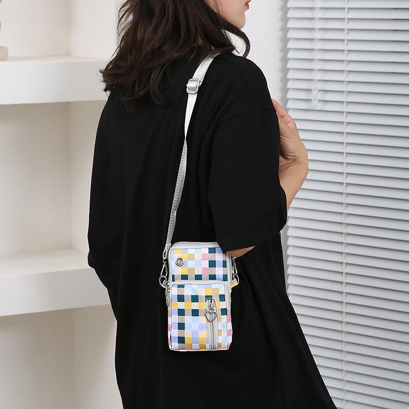 Mobile phone bag travel shoulder small bag change key bag women oblique span small bag shopping mall general merchandise
Mobile phone bag travel shoulder small bag change key bag women oblique span small bag shopping mall general merchandise