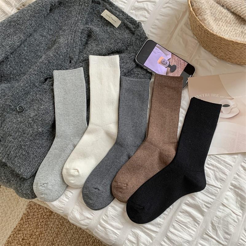 Small Tea Basic Versatile Mid-Leg Socks Double Needle Thin Vertical Strip Stack Socks For Solid Color Socks One size fits all чорний
Small Tea Basic Versatile Mid-Leg Socks Double Needle Thin Vertical Strip Stack Socks For Solid Color Socks One size fits all чорний