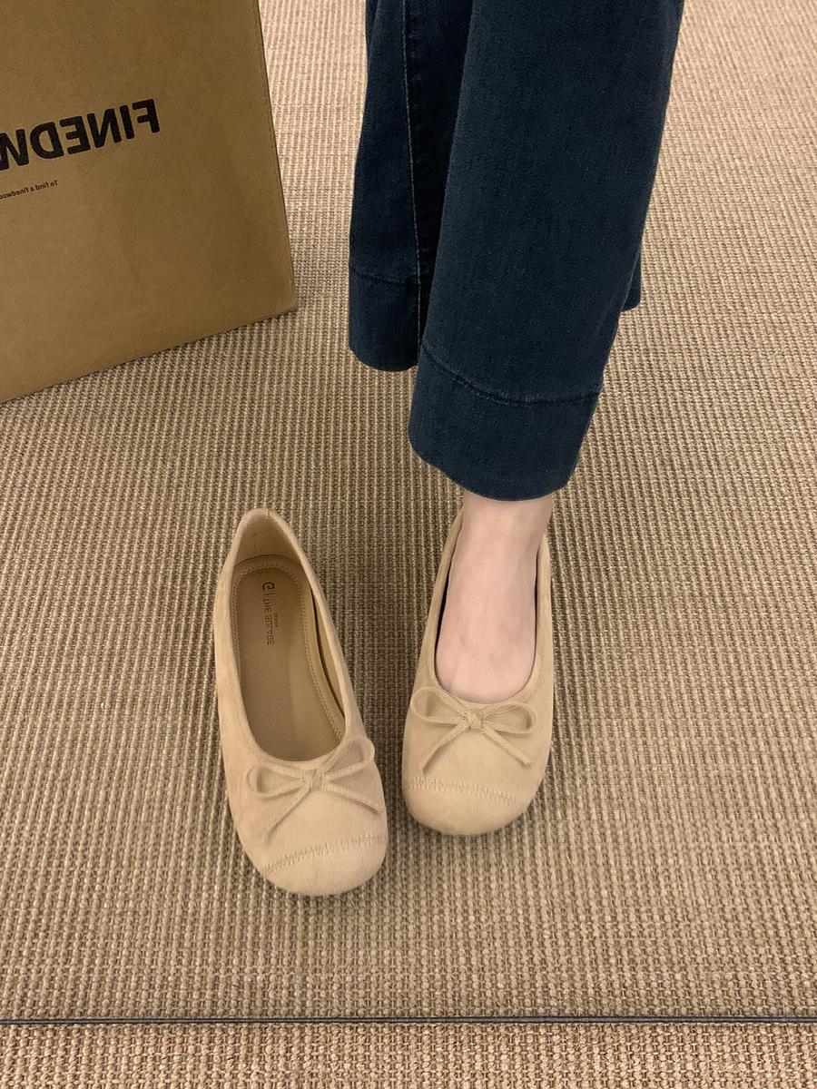 Retro round head flat-soled ballet shoes single shoes women s shoes 2025 new spring and autumn bow gentle evening shoes 40 абрикосовий
Retro round head flat-soled ballet shoes single shoes women s shoes 2025 new spring and autumn bow gentle evening shoes 40 абрикосовий