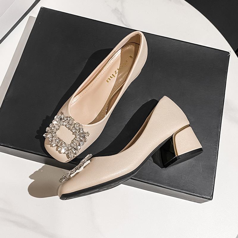 Plus Size35-42 43 Women Pumps Wedding Dress Shoes Diamond Crystal Buckle Male Med Heel Pumps Chunky Heels Party Bride Shoes 35 бежевий
Plus Size35-42 43 Women Pumps Wedding Dress Shoes Diamond Crystal Buckle Male Med Heel Pumps Chunky Heels Party Bride Shoes 35 бежевий
