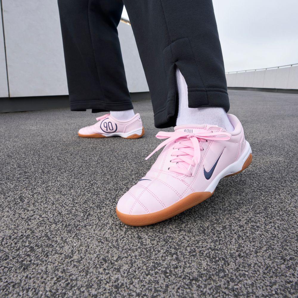 Nike Total 90 3 SP Patent Leather Pack Pink Foam Gum (Women s) 36
Nike Total 90 3 SP Patent Leather Pack Pink Foam Gum (Women s) 36