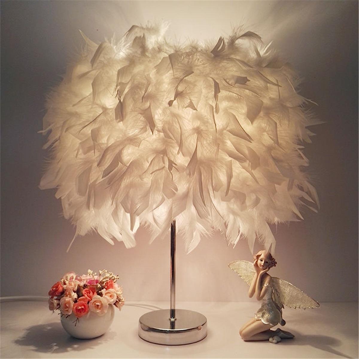 Feather Table Lamp Bedroom Bedside Lamp E27 Creative European Style Romantic Simple Warm Wedding Room Night Light Nachtlampje Large Size Dia 35cm
Feather Table Lamp Bedroom Bedside Lamp E27 Creative European Style Romantic Simple Warm Wedding Room Night Light Nachtlampje Large Size Dia 35cm