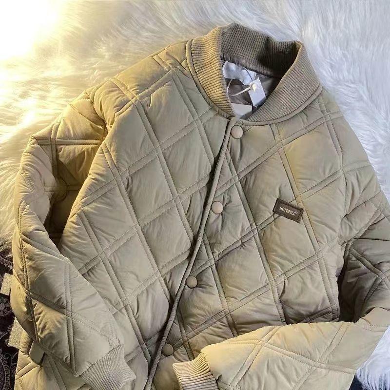 Женская бейсбольная куртка в стиле ретро с ромбами, стеганая и утолщенная S 
Женская бейсбольная куртка в стиле ретро с ромбами, стеганая и утолщенная S