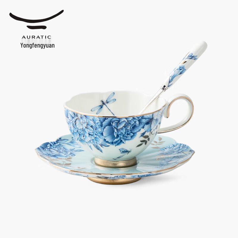 Yongfengyuan Platinum Blue & White Porcelain Coffee Cup Set
Yongfengyuan Platinum Blue & White Porcelain Coffee Cup Set