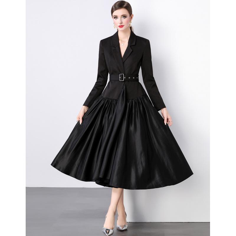 Стильное французское платье-костюм с эффектной строчкой и миди-дизайном «свинг» Large
Стильное французское платье-костюм с эффектной строчкой и миди-дизайном «свинг» Large