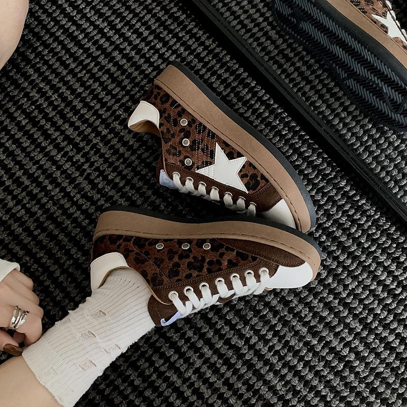 2025 new old casual versatile color matching trend flash color board shoes low-top flat star shoes women 35
2025 new old casual versatile color matching trend flash color board shoes low-top flat star shoes women 35