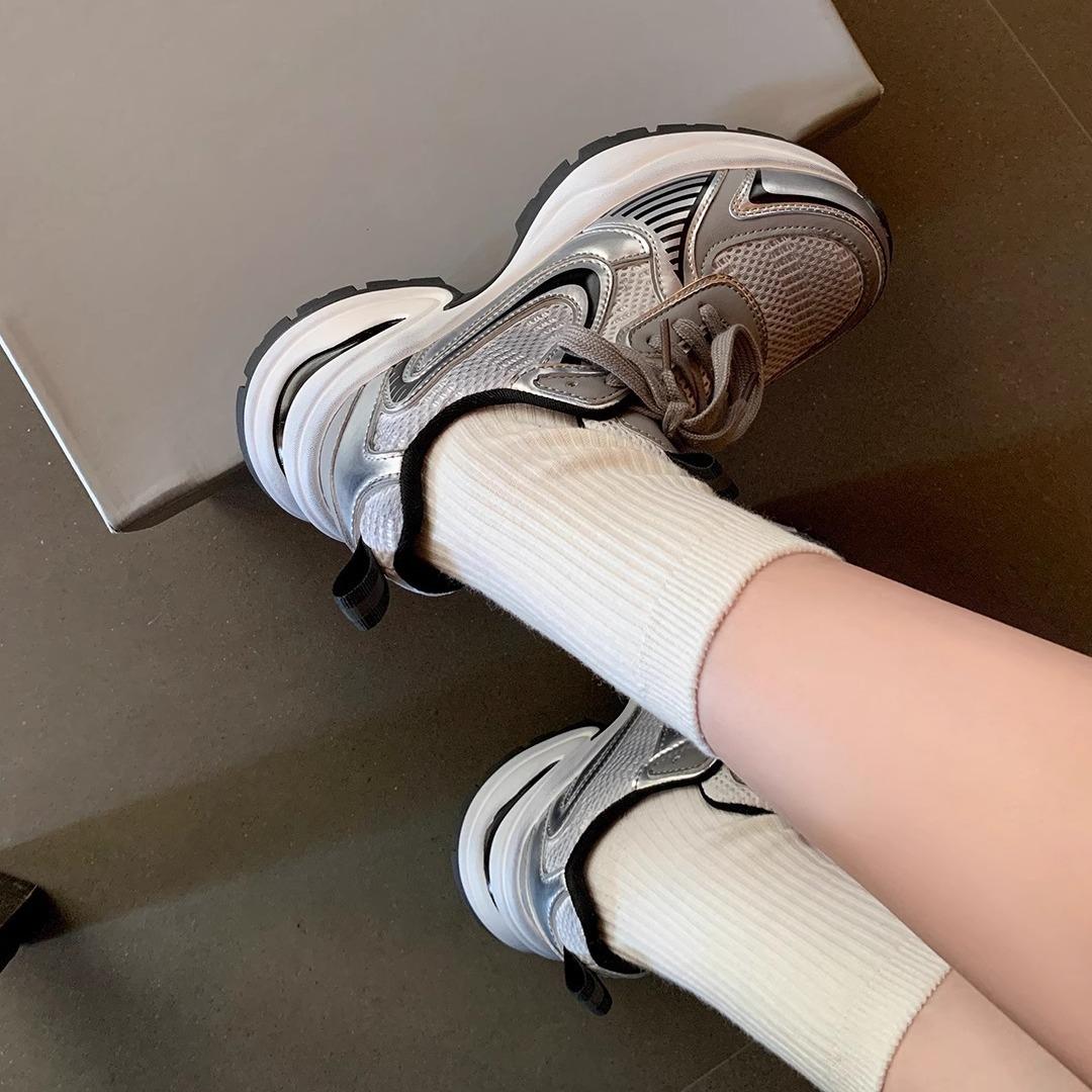 Cowhide version~ Ruth 7cm breathable silver thick-soled heightening casual sports shoes women s silver dad shoes 35 серебряный
Cowhide version~ Ruth 7cm breathable silver thick-soled heightening casual sports shoes women s silver dad shoes 35 серебряный