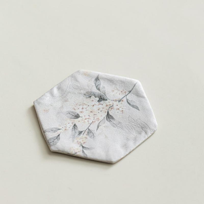 Брокадовые подставки Ткань Хлопок Лен Чайная подставка для стола Теплоизоляция Защита от ожогов Нескользящие коврики Кухонные декоративные аксессуары
Брокадовые подставки Ткань Хлопок Лен Чайная подставка для стола Теплоизоляция Защита от ожогов Нескользящие коврики Кухонные декоративные аксессуары