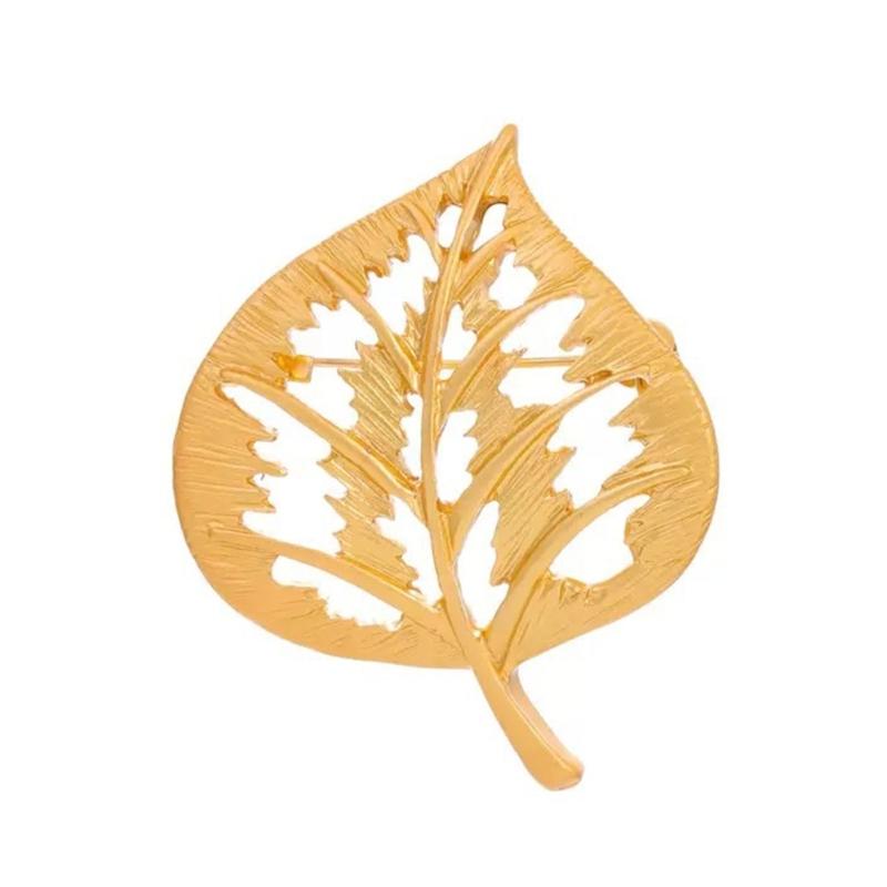 Elegant Gold Leaf Brooch for Formal Event Portable Designs Secure Clasp Alloy Accessory 1
Elegant Gold Leaf Brooch for Formal Event Portable Designs Secure Clasp Alloy Accessory 1