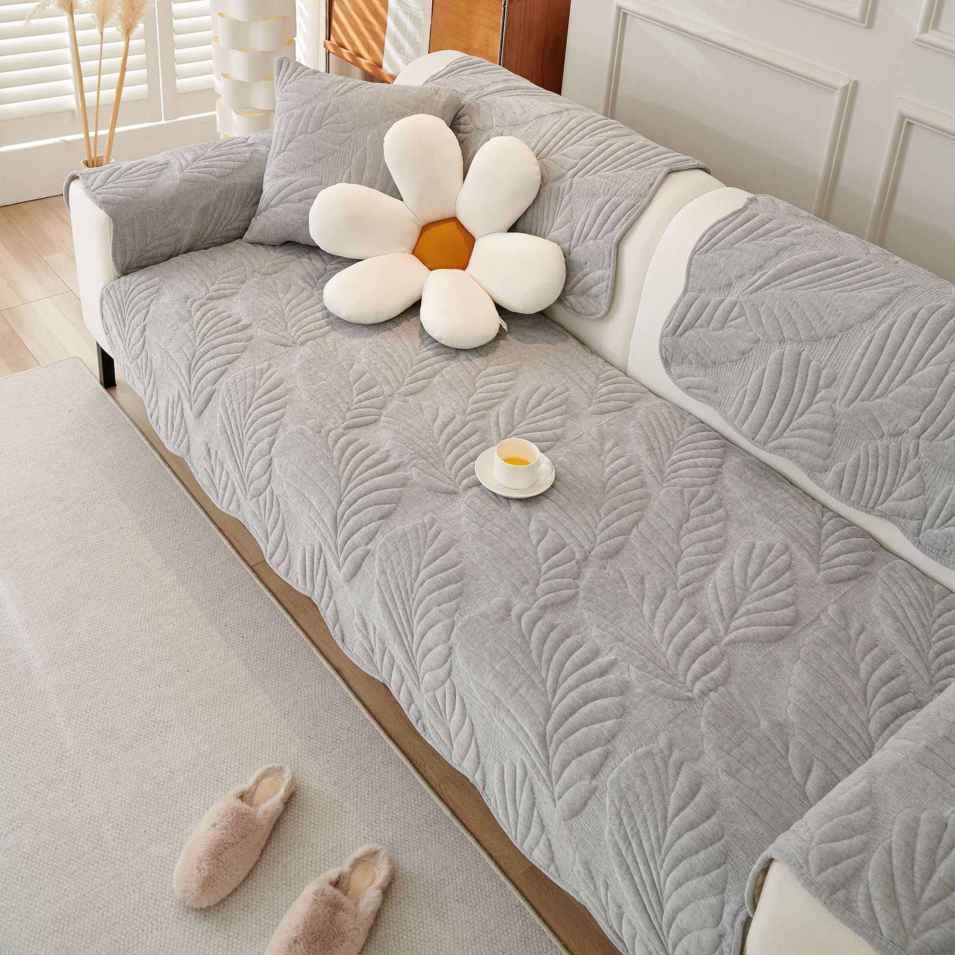 Cream Nordic Sofa Cushion Chenille Cover Non-Slip Four Seasons Universal Soft Simple Design 70*70cm
Cream Nordic Sofa Cushion Chenille Cover Non-Slip Four Seasons Universal Soft Simple Design 70*70cm