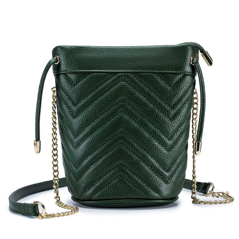 New first-layer cowhide fashion chain women s bag leather striped embroidery thread shoulder crossbody soft leather bucket bag large capacity
New first-layer cowhide fashion chain women s bag leather striped embroidery thread shoulder crossbody soft leather bucket bag large capacity